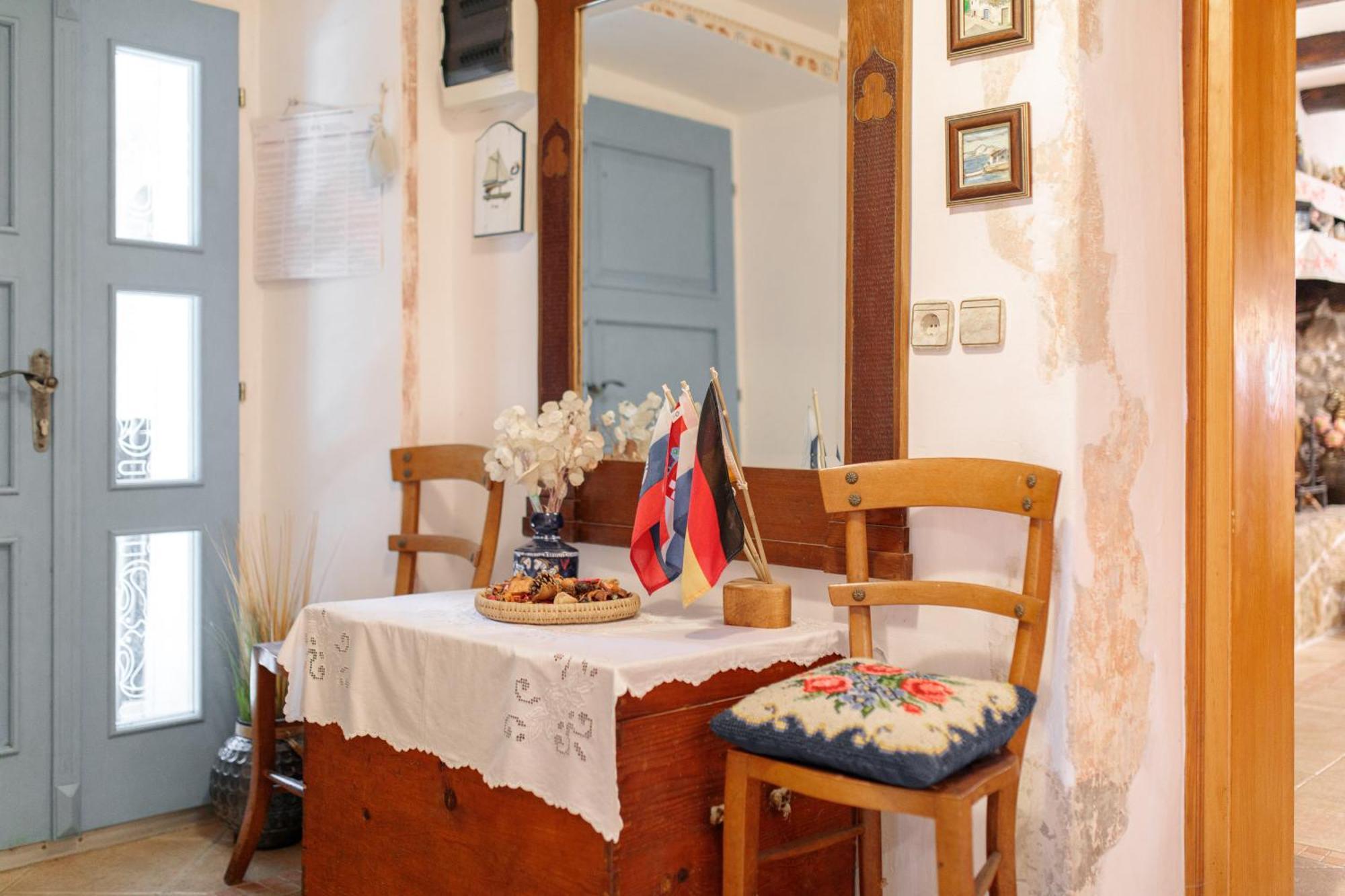 Apartment Villa Marija, Pinezici クルク エクステリア 写真