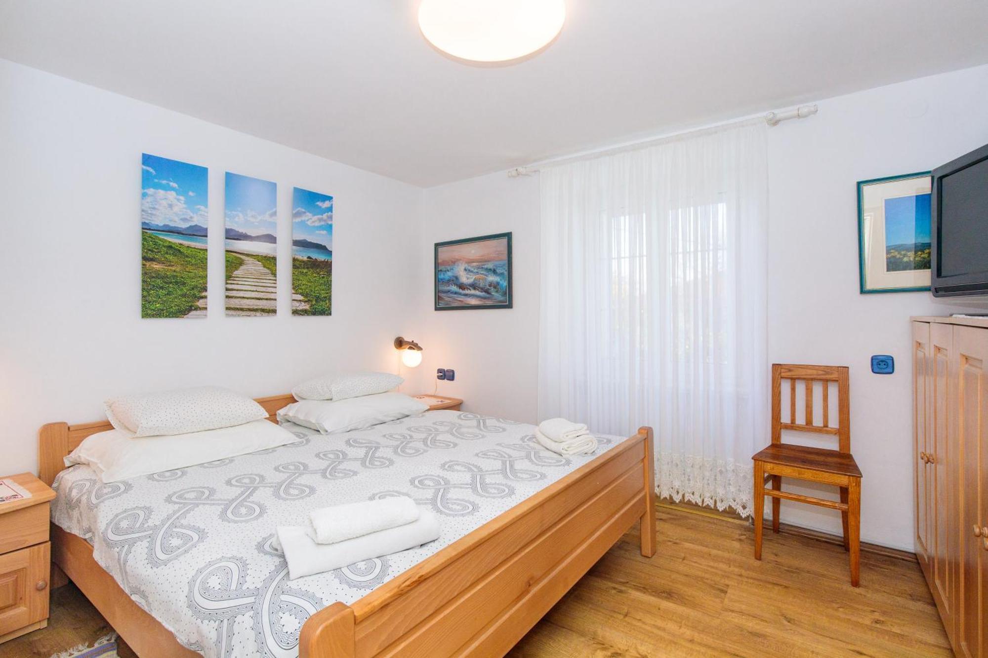 Apartment Villa Marija, Pinezici クルク エクステリア 写真