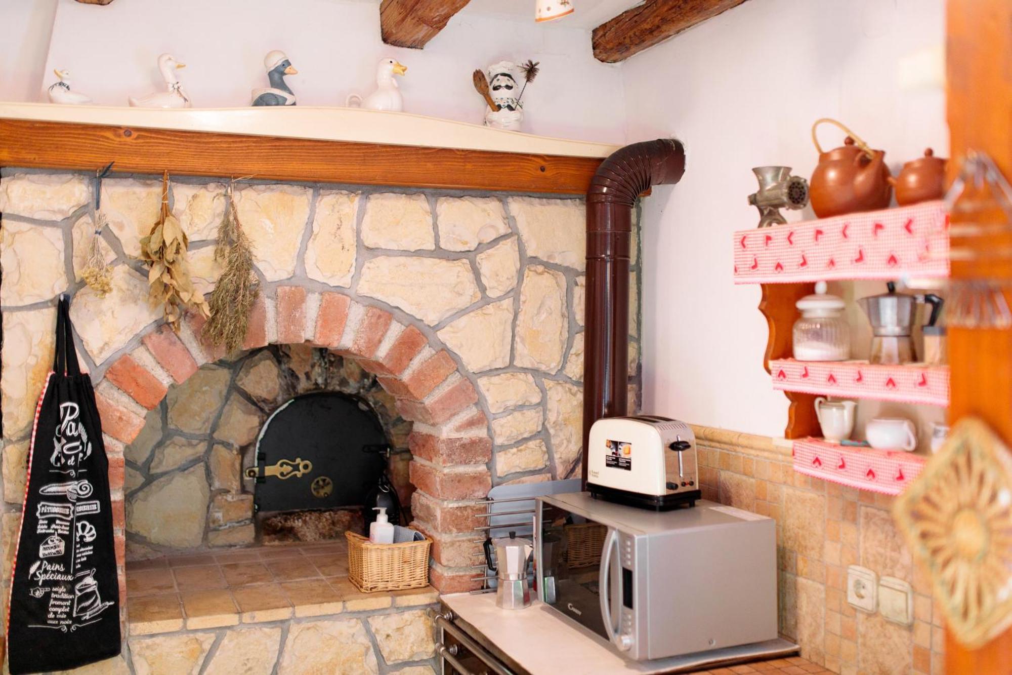 Apartment Villa Marija, Pinezici クルク エクステリア 写真